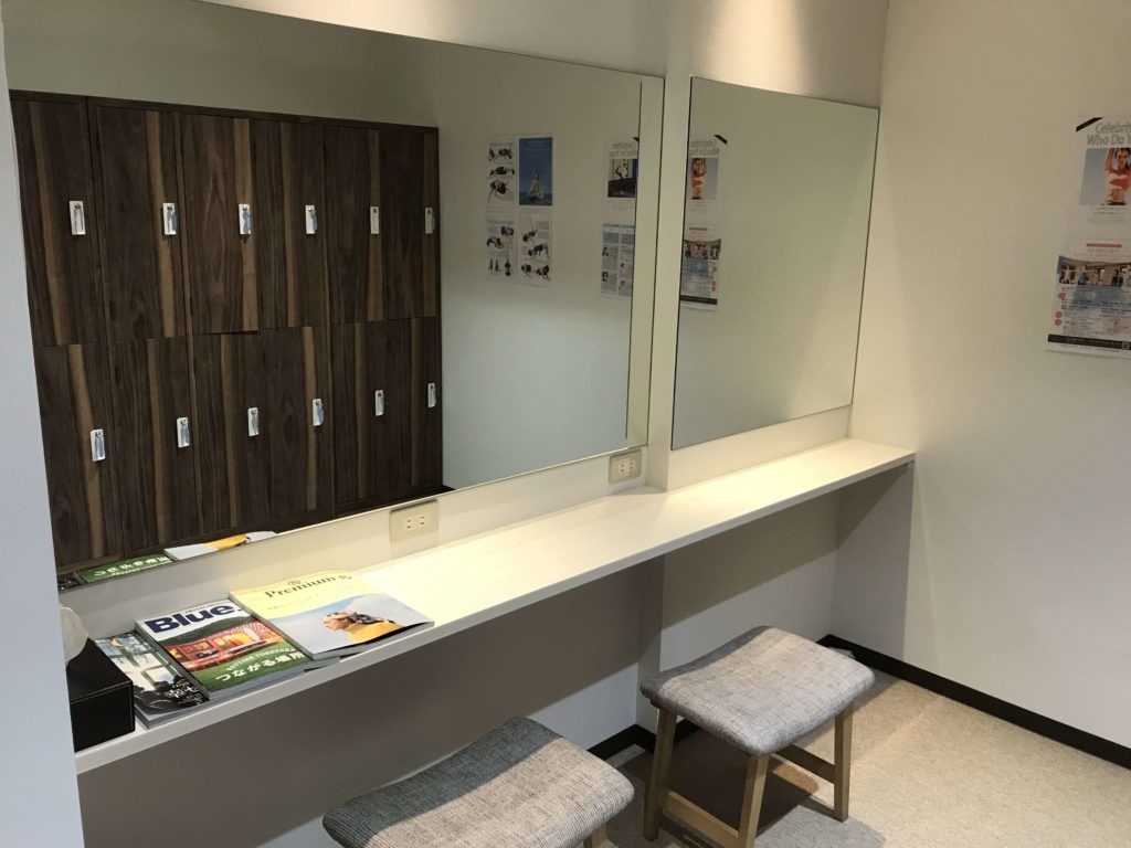 パウダールーム